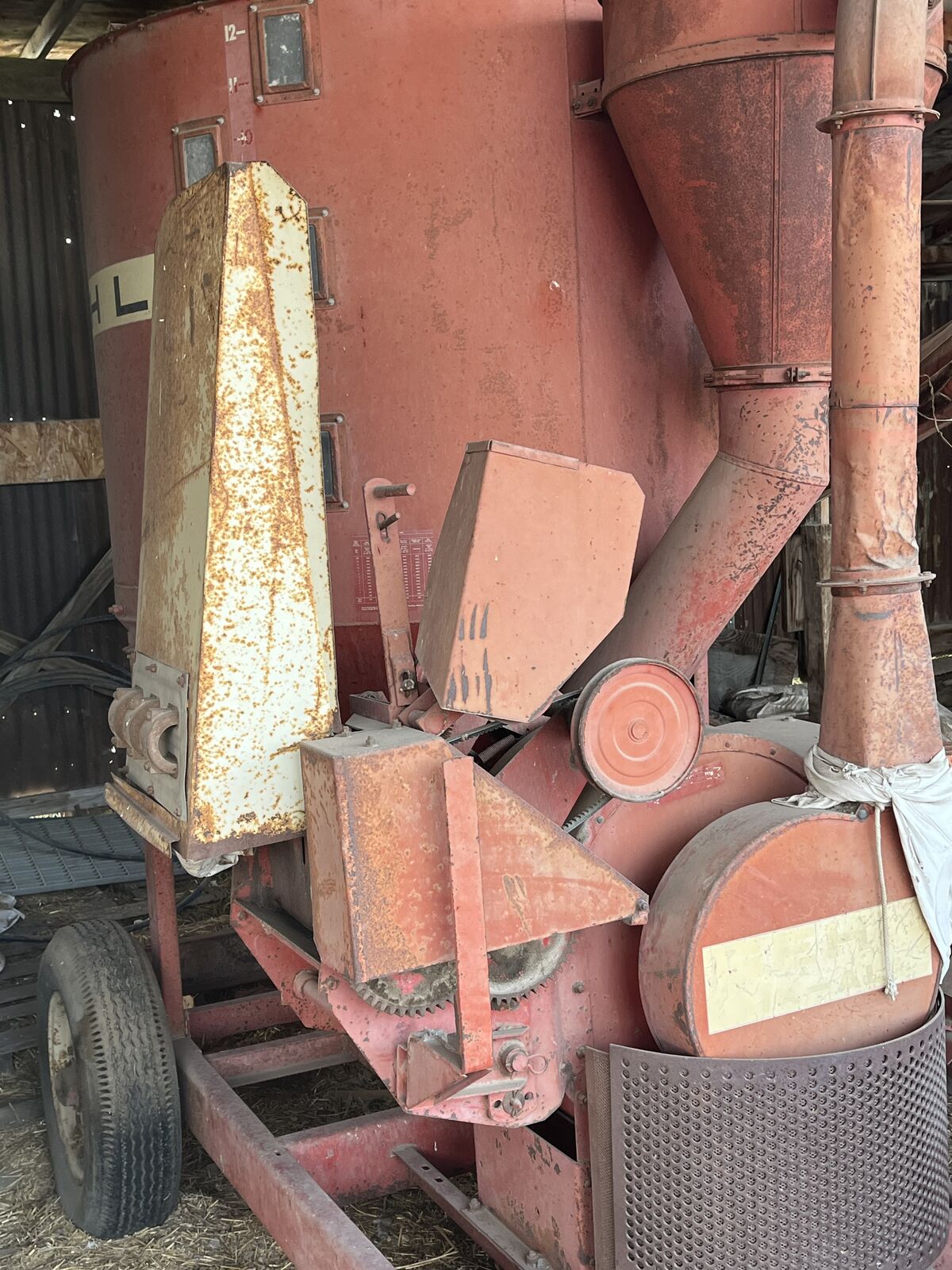 Gehl 55 Grinder Mixer