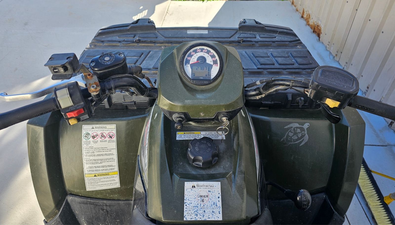 Main image 4