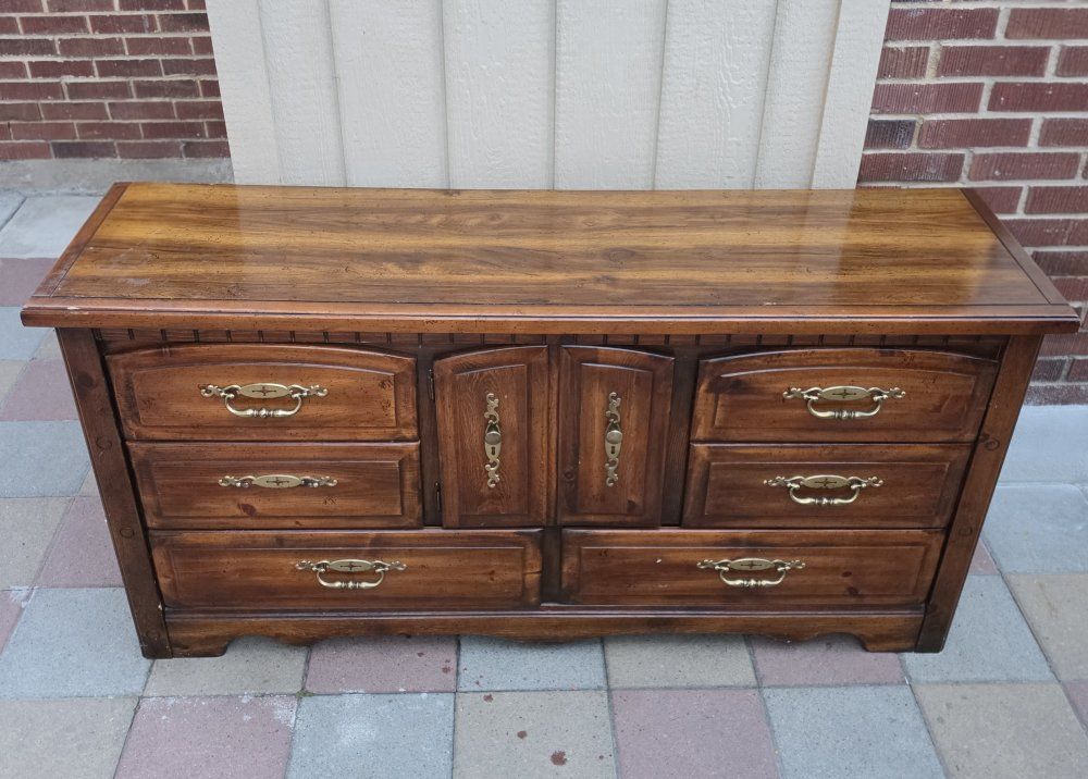 Main image 3