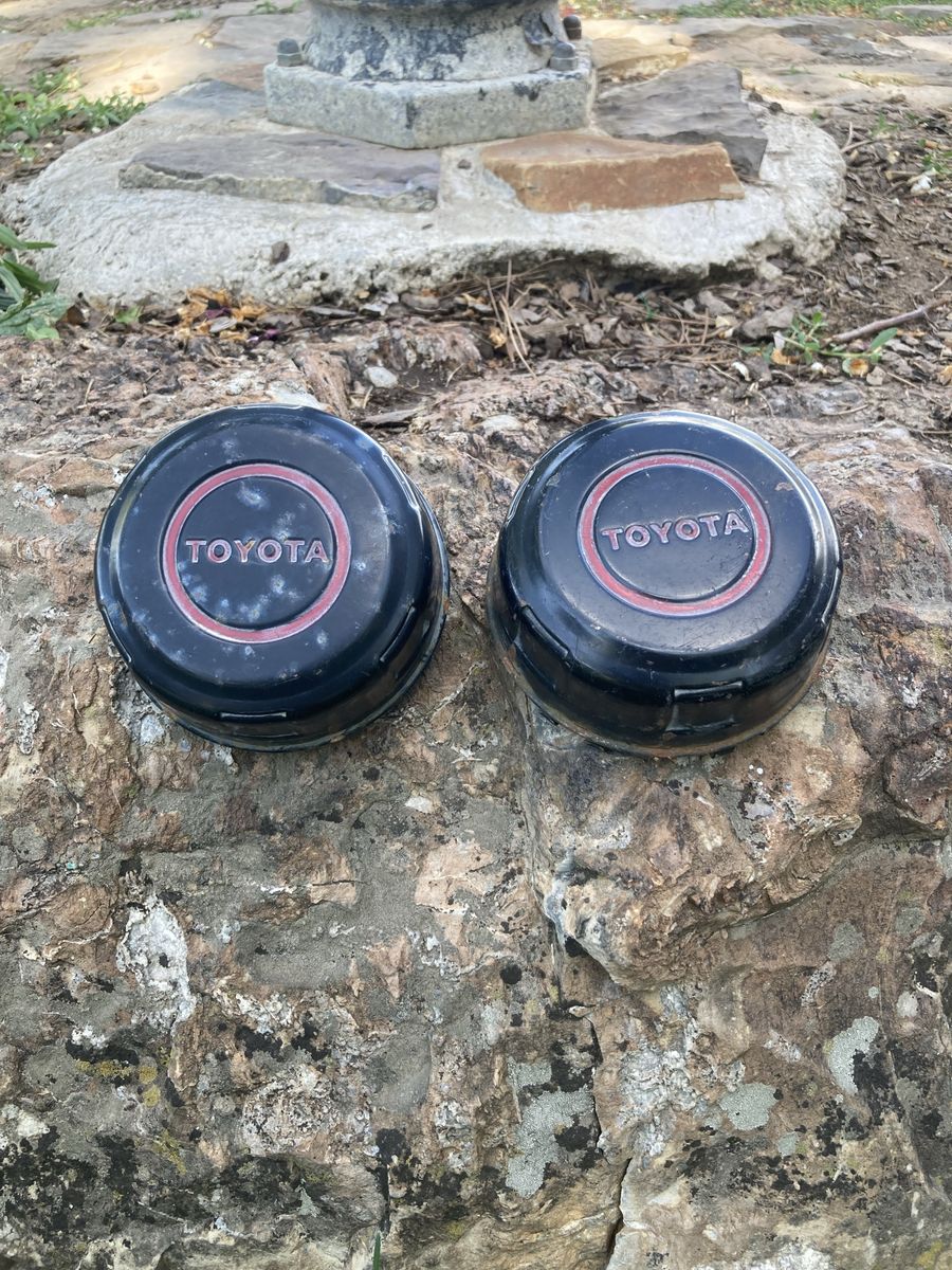 Vinage Toyota Truck Center Cap