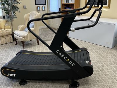 Cascade Ultra Runner Plus Curved Treadmill