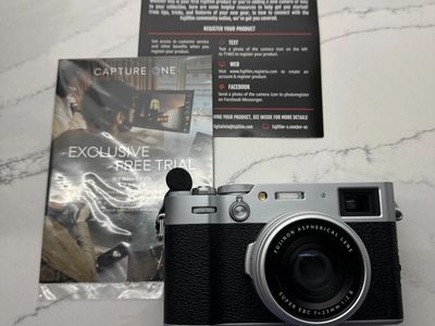 FUJIFILM X100VI Silver