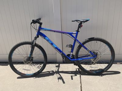 Mountain bike like NEW!