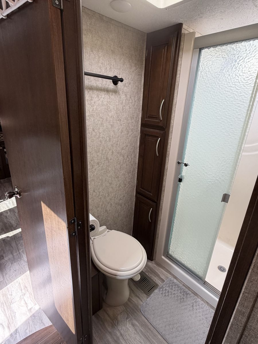 Main image 12