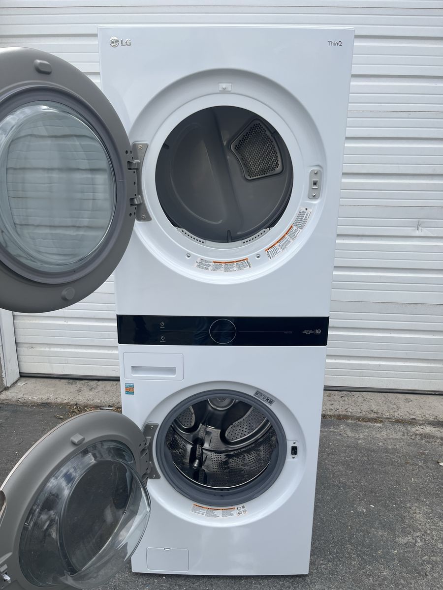 Like new LG THIN Q electric washtower,free delivery