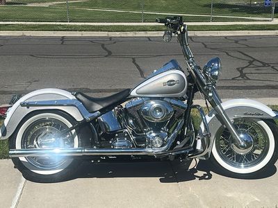 Harley-Davidson Heritage Softail Classic FLSTC Motorcycle Silver/White Low Miles