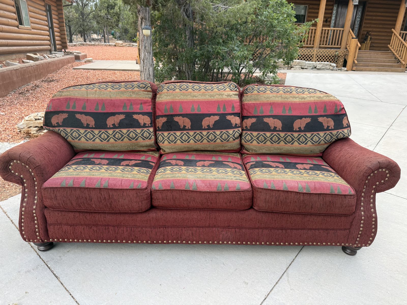 FREE Rustic Bear Sofa