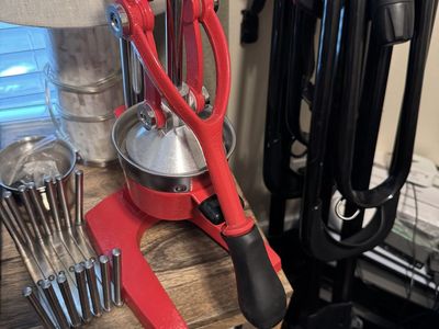 Eurolux Ultra-Premium Cast Iron Juicer