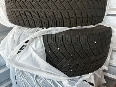 Michelin 225/40r19 ice X snow tires for 19” wheels at 65-70% (tread set of 4)