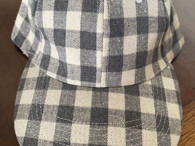 Womens Checkered Hat