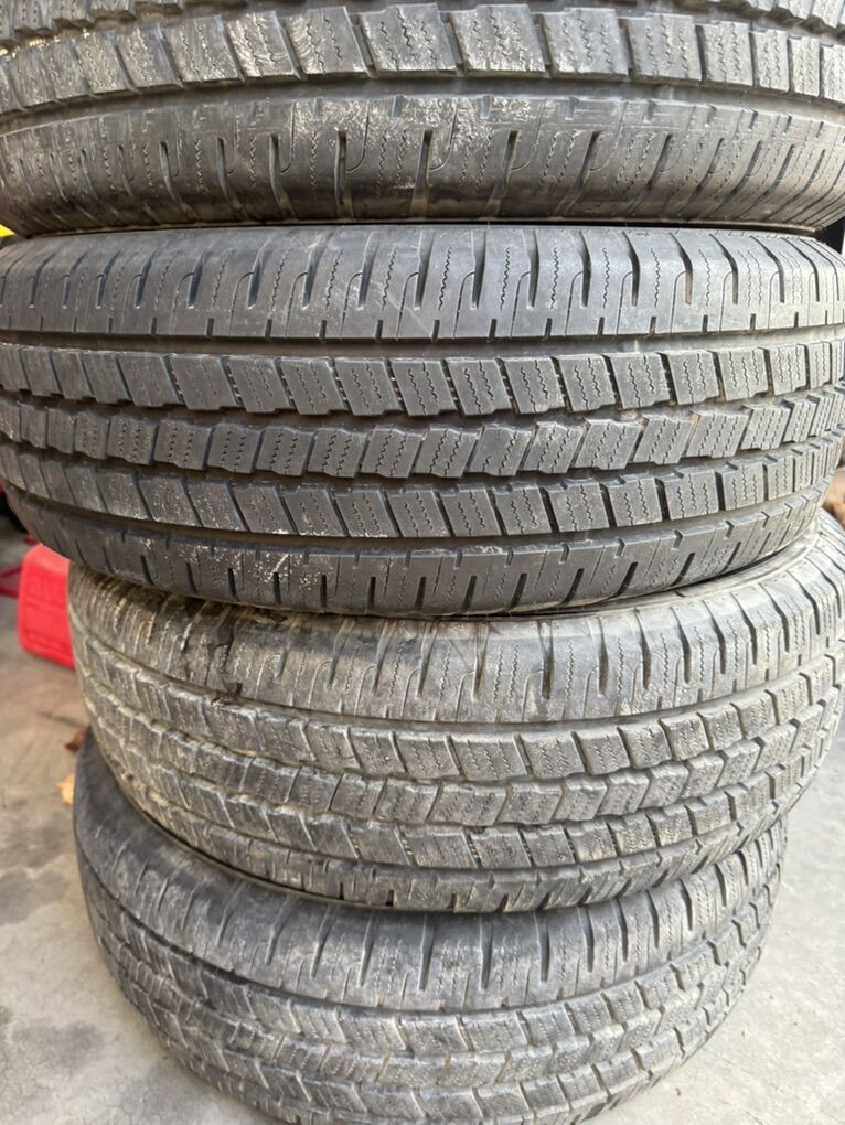Provider Entrada Tires 235/75 r15