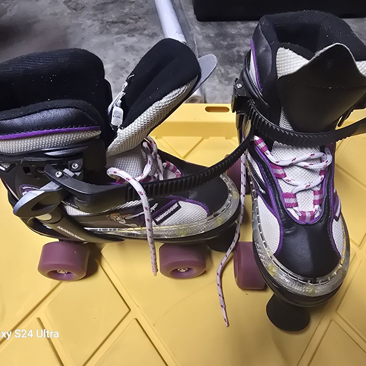 Mongoose Kids rollerblades Size 12j-2