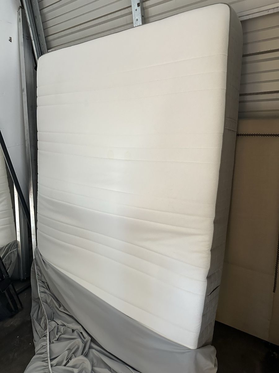 Queen Size IKEA HAUGESUND Mattress