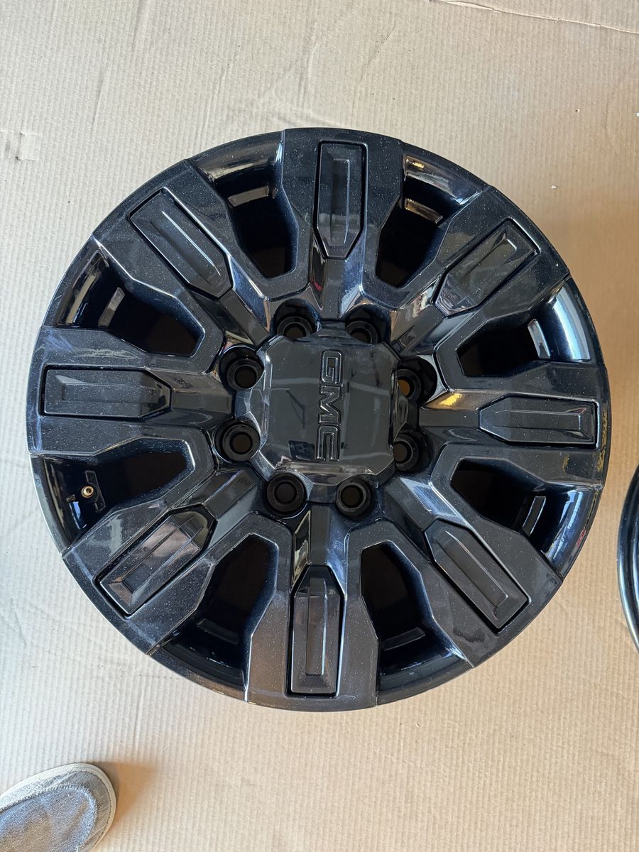 GMC/Chevy Denali 18 Wheels 8x180