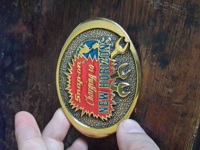 Vintage snap on belt buckle.