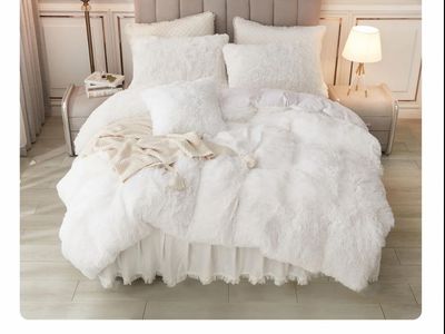 Queen plush duvet