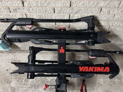 2 Bike Yakima HoldUp Bicycle Rack 2” Hitch
