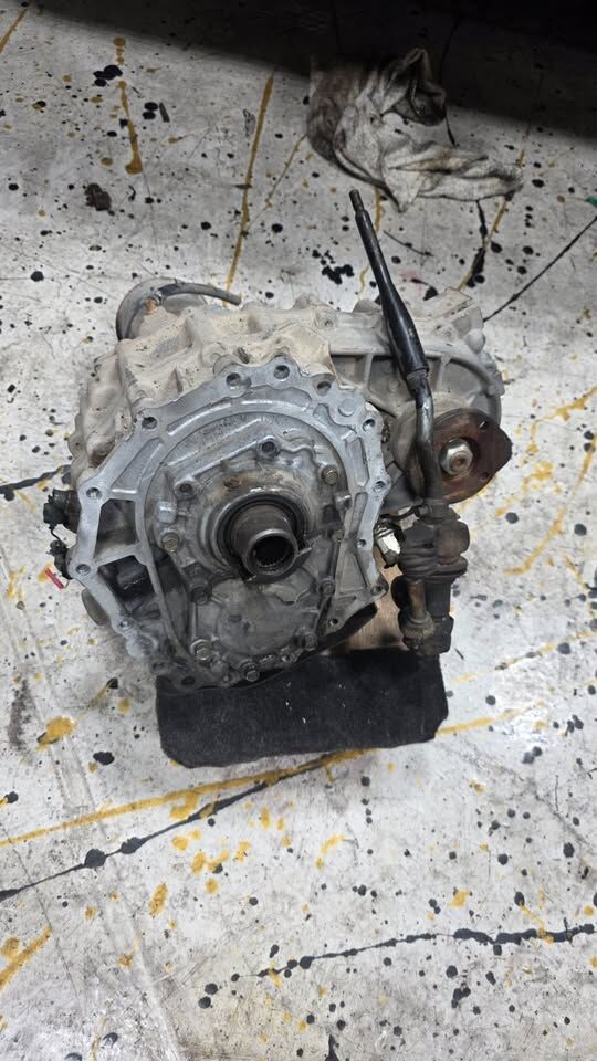 Nissan D21 Hardbody 4x4 Transfer Case – Manual Transmission – WD21 Pathfinder