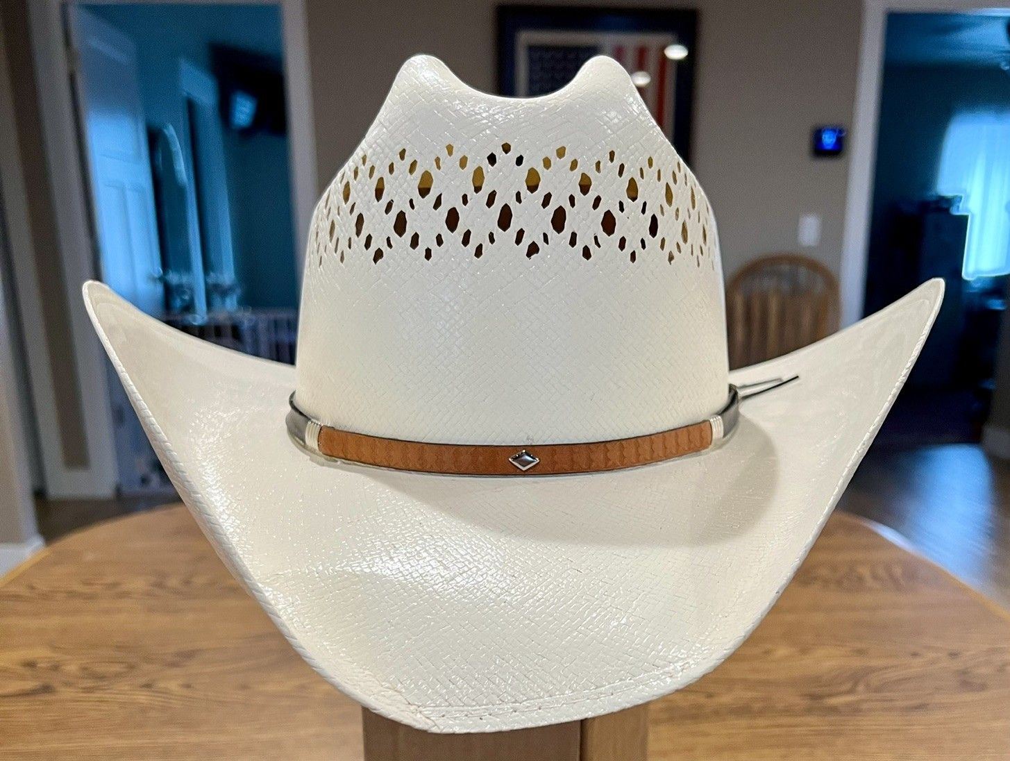 MHT Western White Straw Cowboy Hat Size 7 3/8" made in USA