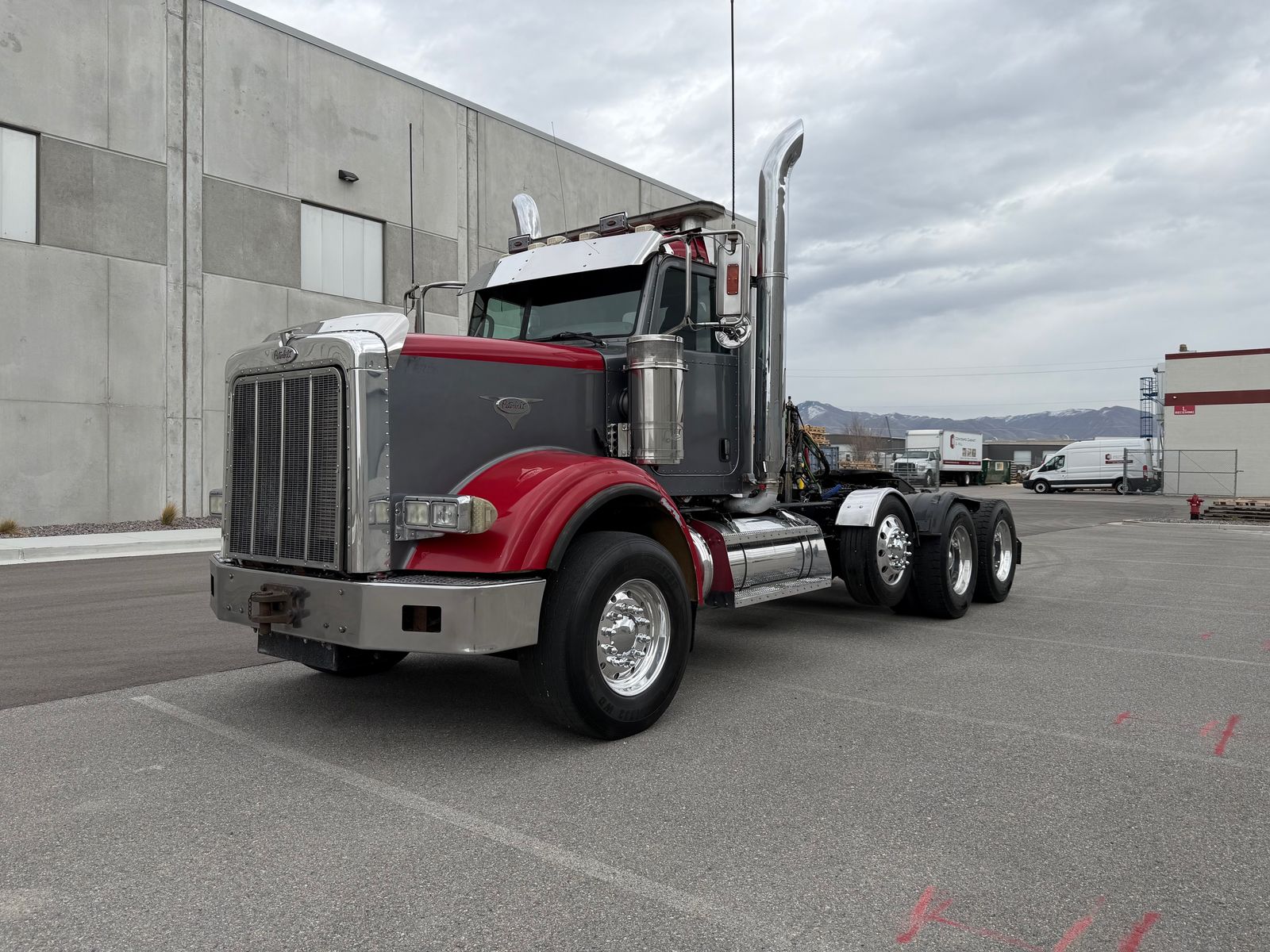 2007 Peterbilt 357 Heavy Haul Day Cab