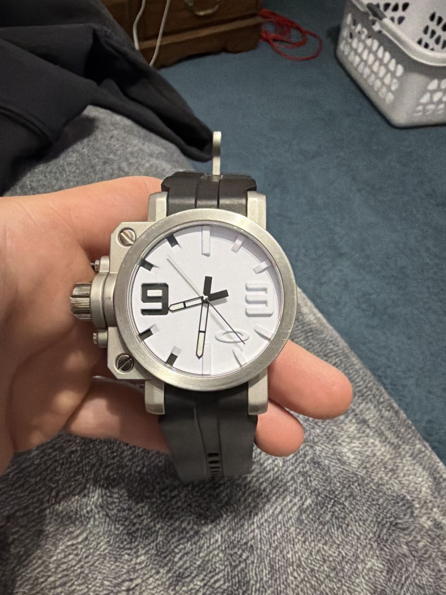Oakley Gear Box white face