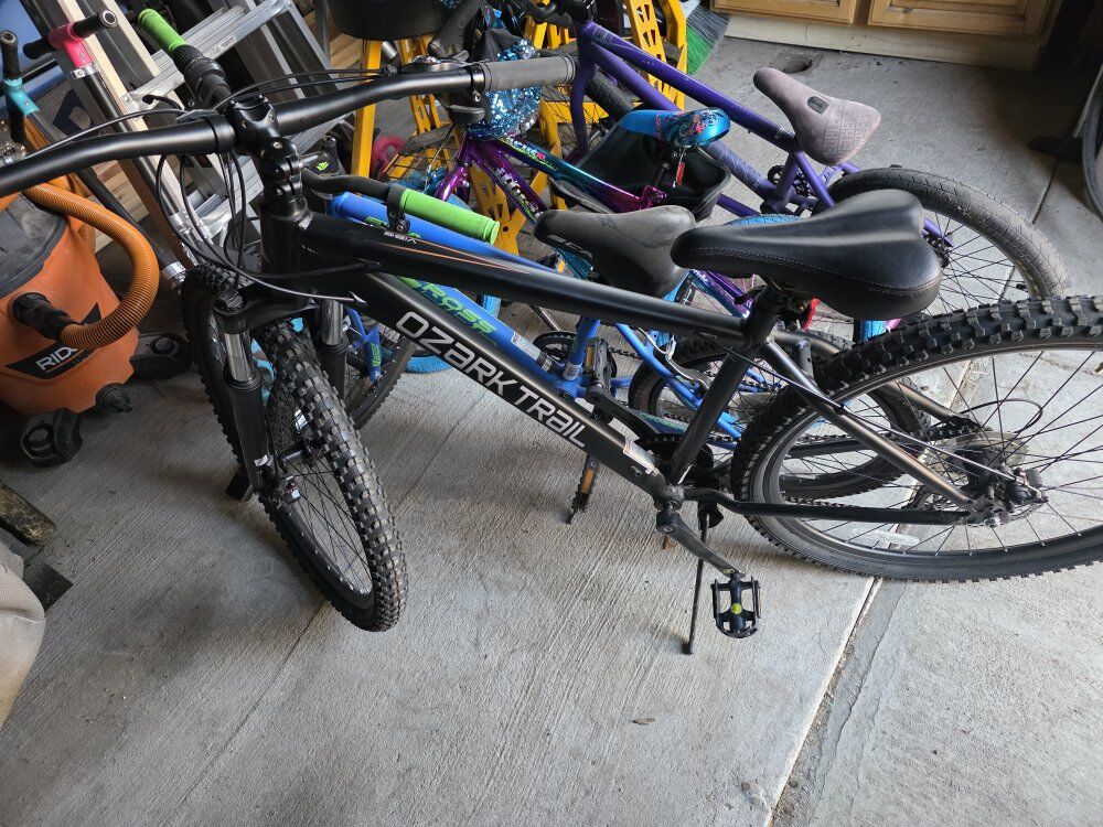 Ozark trail mountain bike