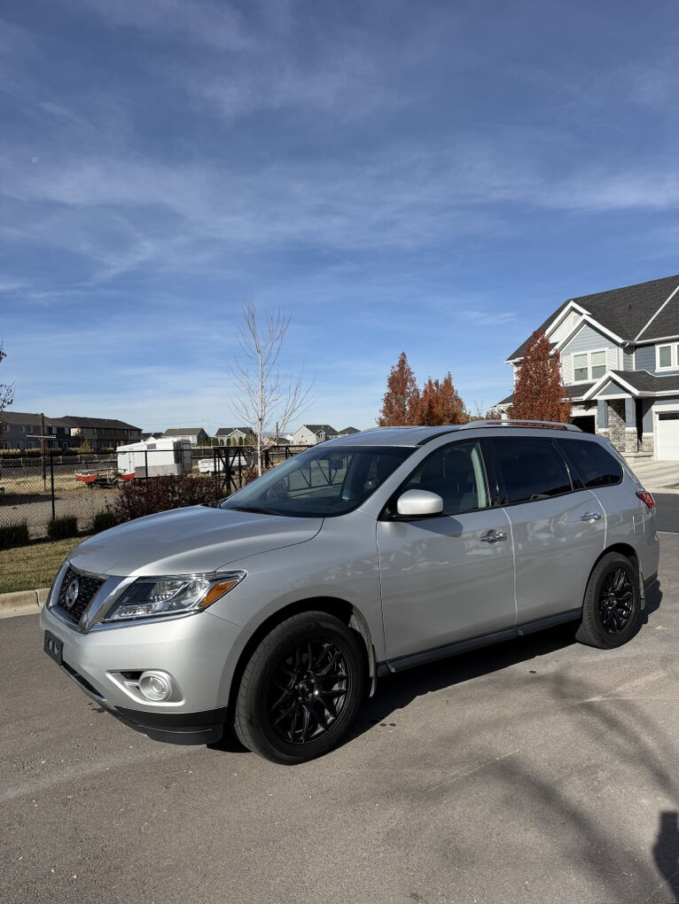 2014 Nissan Pathfinder SV
