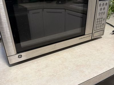 GE Turntable Microwave Oven, Stainless Steel Finish, Countertop Type