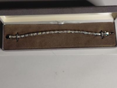 Tennis bracelet