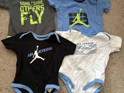 Air Jordan Onesies 3-6 Mo