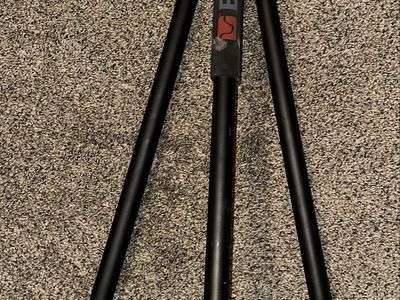 Shooting tripod