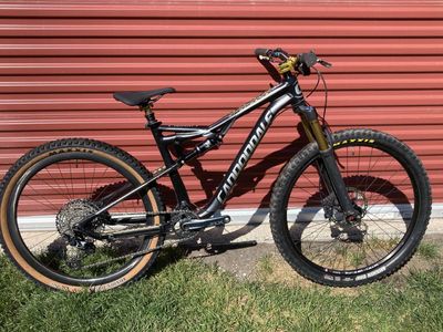 Medium 2017 Cannondale Habit 12 Speed