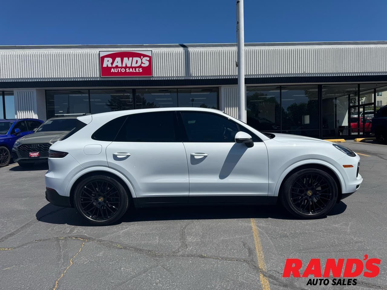 2023 Porsche Cayenne Platinum Edition