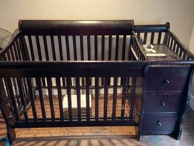 Wood Crib with Changing Table and Drawers