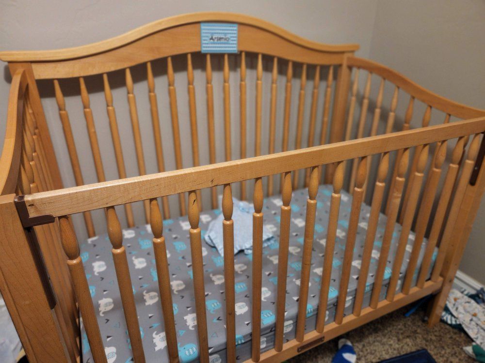 convertible crib