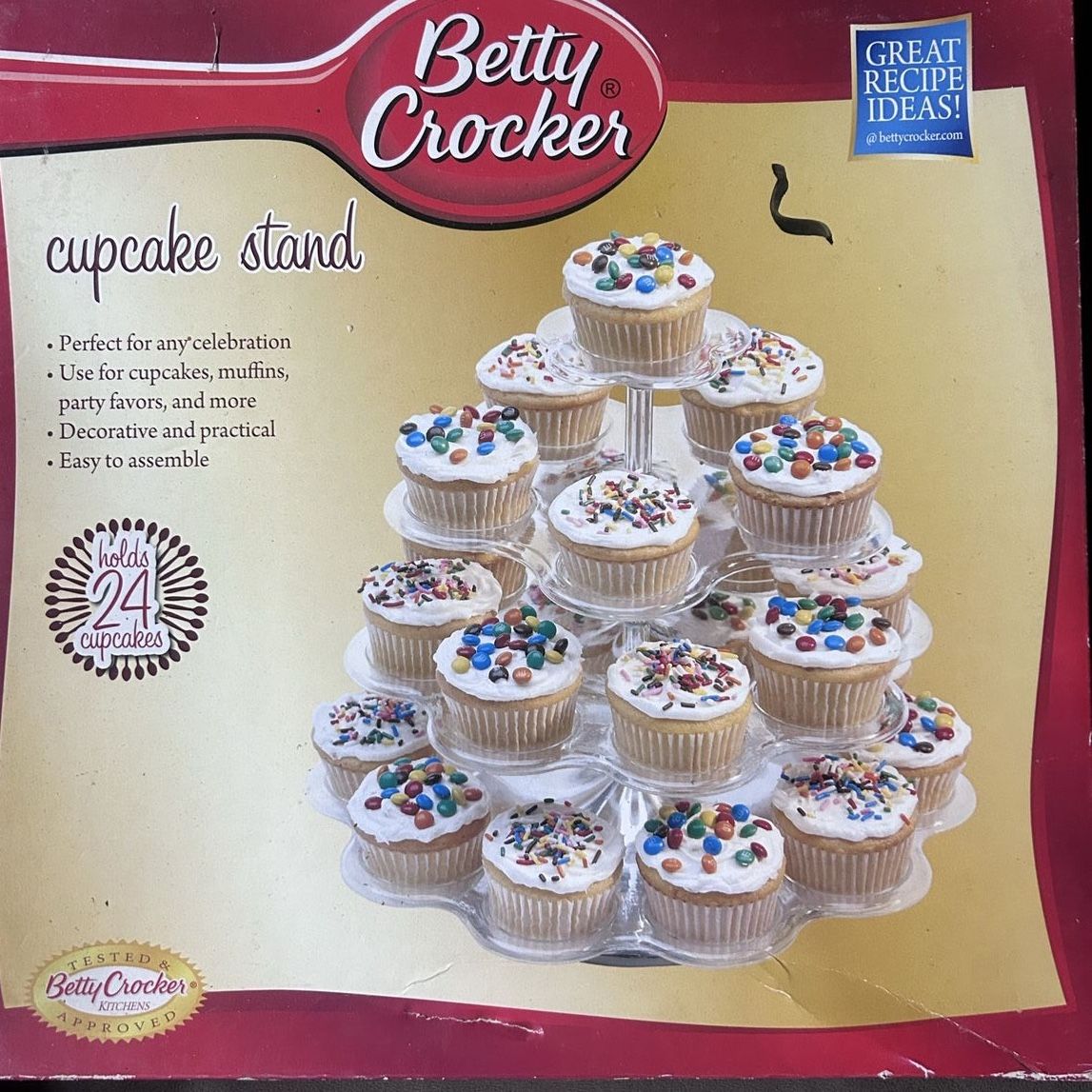 Betty Crocker Cupcake Stand Holds 24 Cupcakes Clear Tiered Dessert Display