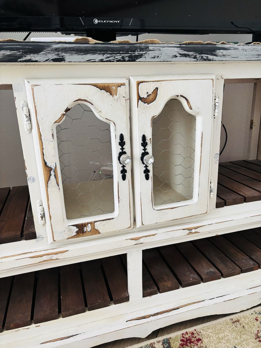 Main image 2