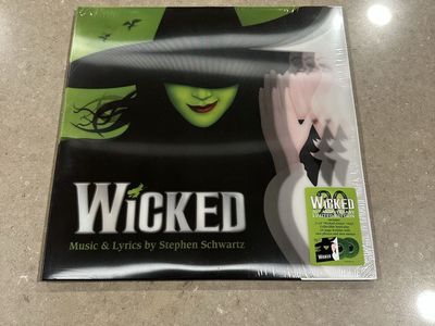 Wicked 20th Anniversary “Wicked Green” Vinyl 2LP-Original Cast Recording-Lenticular-SEALED-WORN
