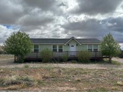 Remodeled & Ready to enjoy! 3 bedroom home in Escalante on 1/2 Acre