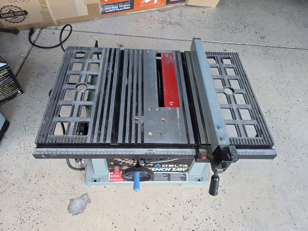 Delta 10 Inch Bench Saw Table Saw Woodworking Tool
