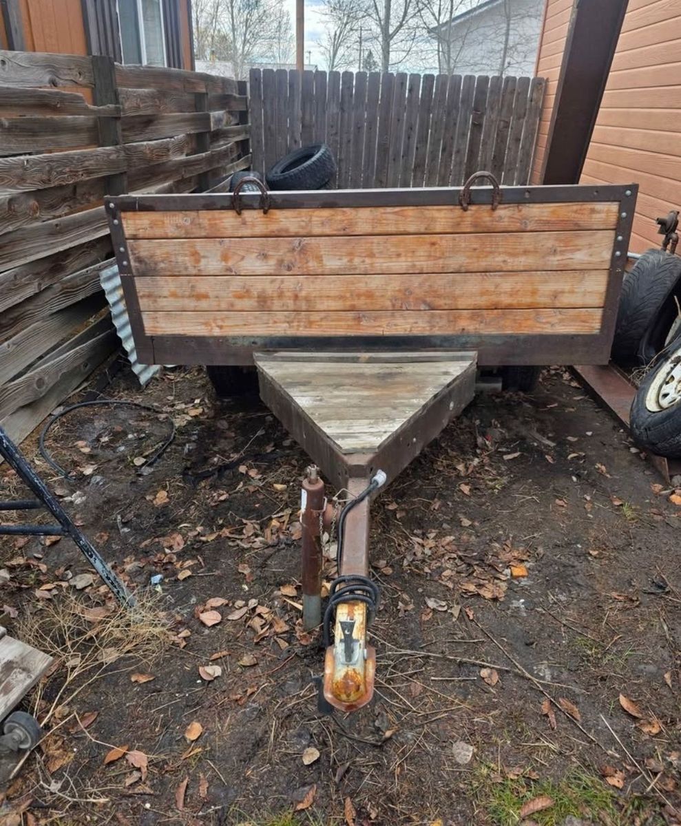 Nice utility trailer great for a lawn business!