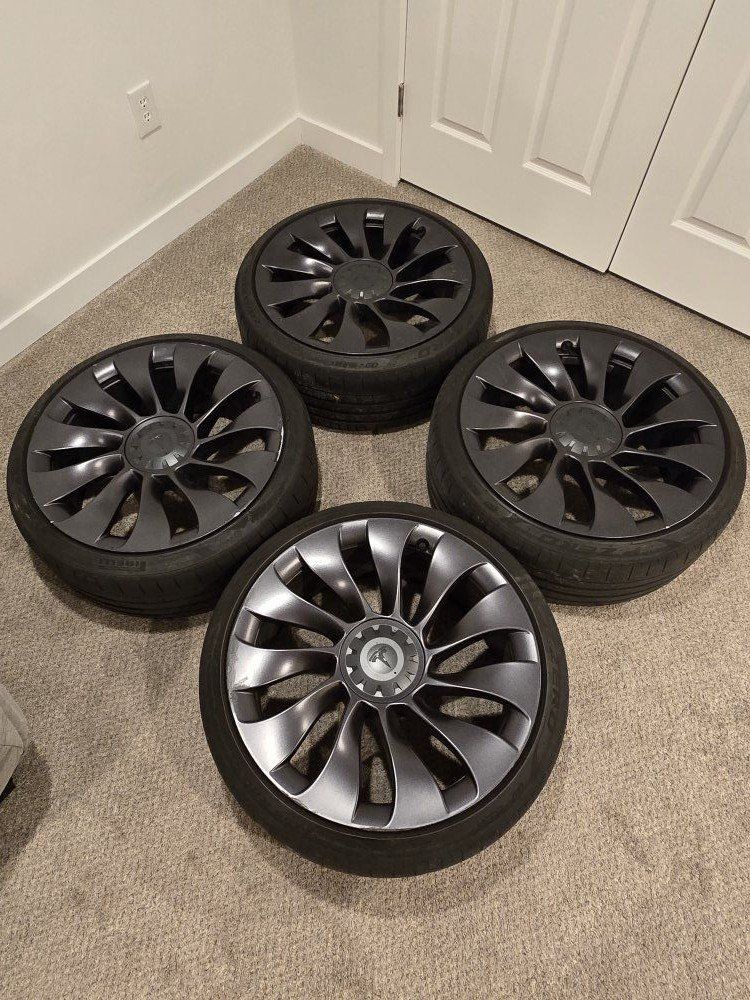 2021 Tesla Model 3 Performance wheels and tires.