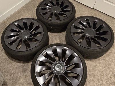2021 Tesla Model 3 Performance wheels and tires.