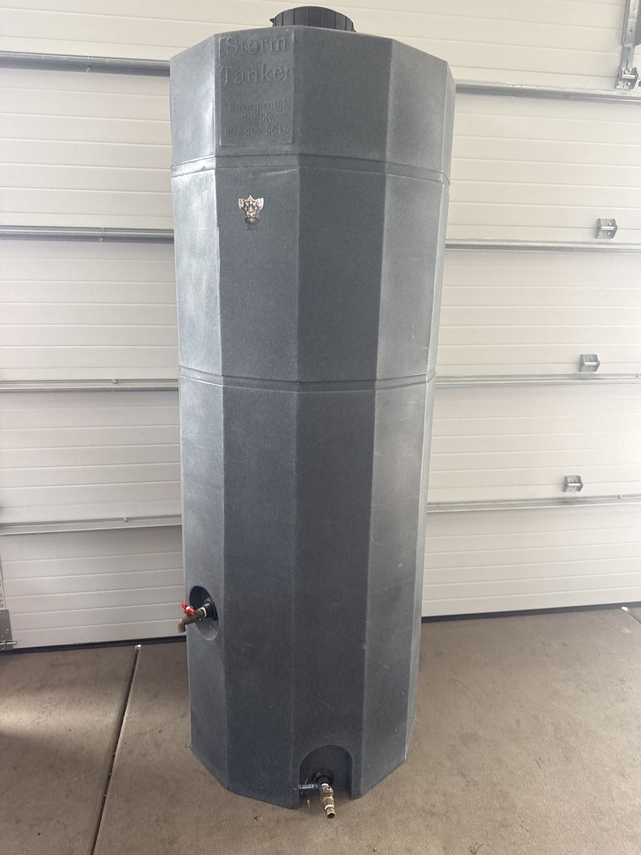 250 Gal Storm Tanker Environmental Supply Vertical Water Storage Tank