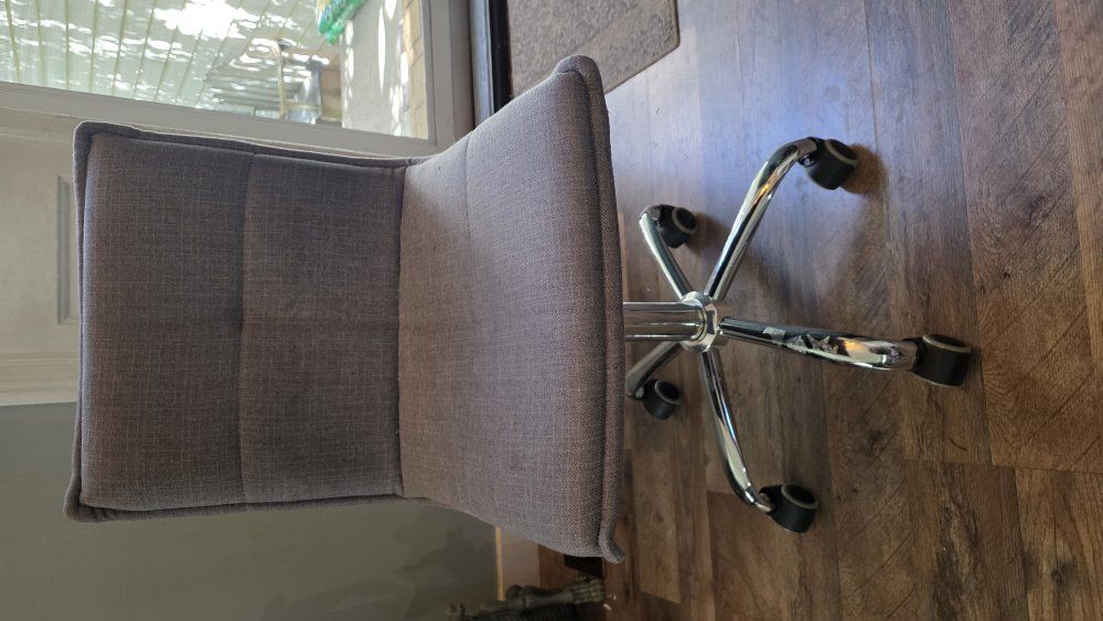 Rolling Desk Chair