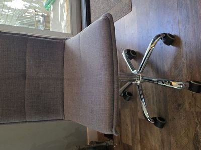 Rolling Desk Chair