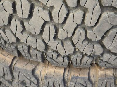 Five 275/65R18 BFGoodrich All-Terrain T/A KO2 M+S tires with >.25" tread