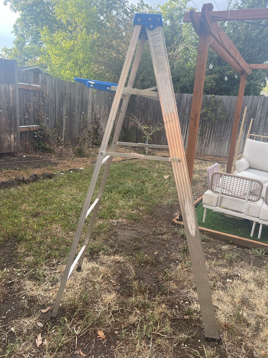 Step Ladder 