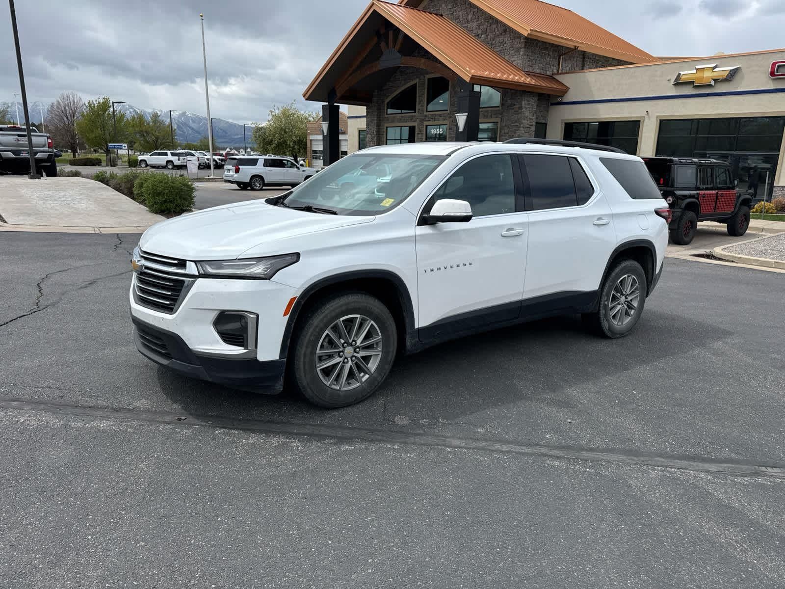 2023 Chevrolet Traverse LT Cloth