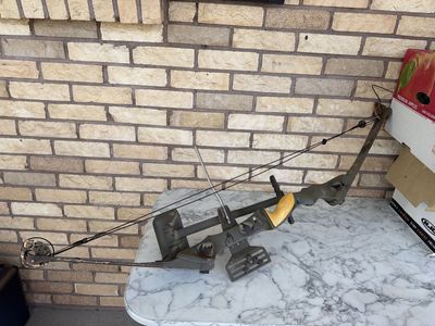 Vintage Compound Bow Camo Green - Right Handed Hunting Bow with Sight